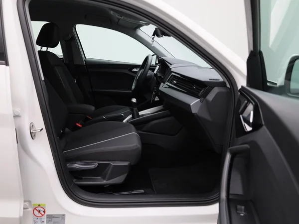 Audi A1 Sportback (2023) — foto 31 van 43