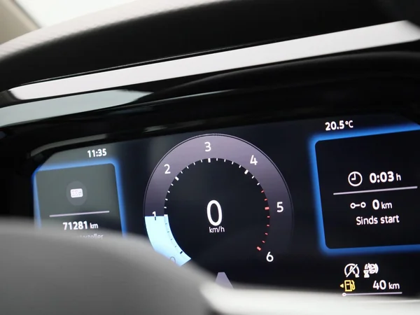 Volkswagen Multivan (2024) — foto 16 van 43