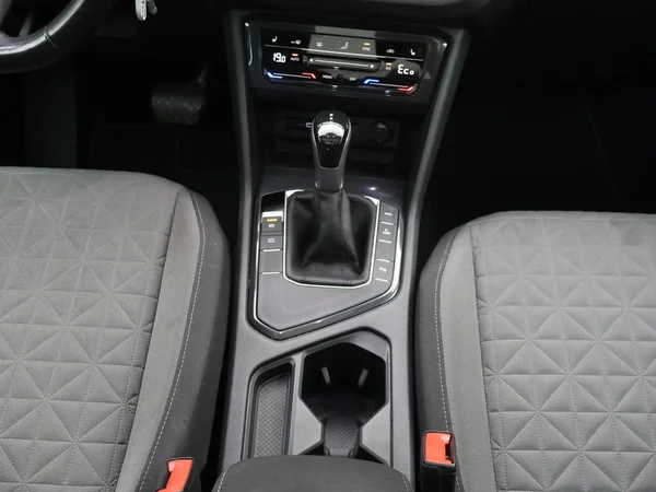 Volkswagen Tiguan (2022) — foto 9 van 29