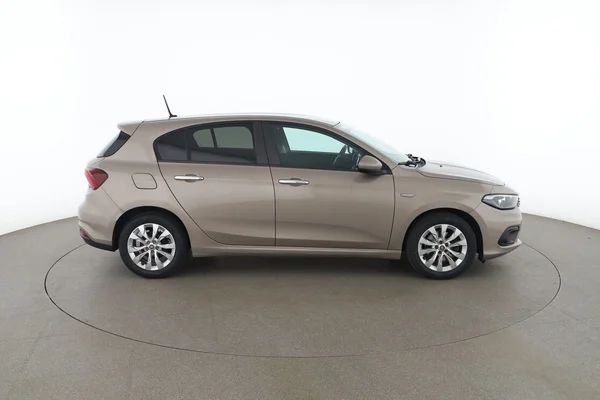 Fiat Tipo (2019) — foto 13 van 16