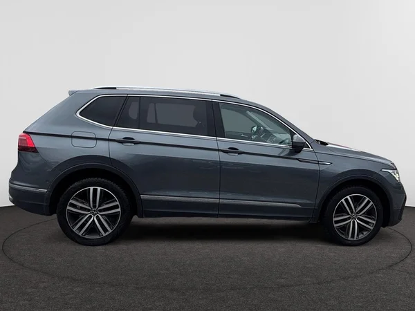VOLKSWAGEN Tiguan Allspace Dsl (2022) — foto 17 van 20