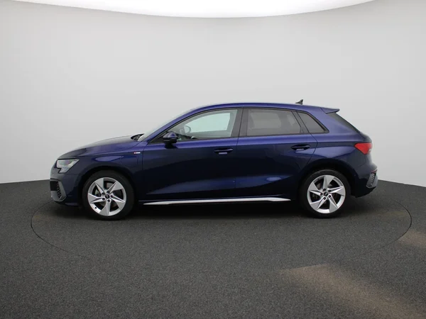 Audi A3 (2021) — foto 23 van 38