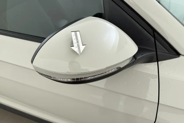 Volkswagen T-Cross (2025) — foto 9 van 19