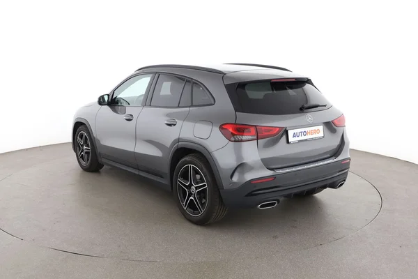 Mercedes-Benz GLA-Klasse (2021) — foto 10 van 16