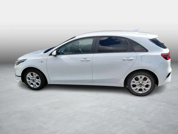 Kia cee'd (2022) — foto 12 van 19