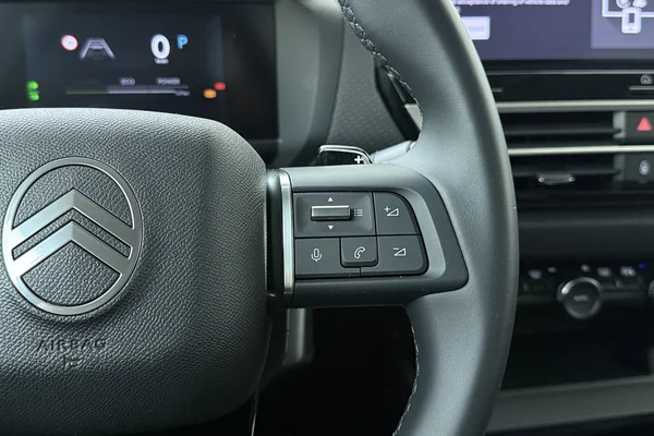 Citroen C4 X (2025) — foto 8 van 22
