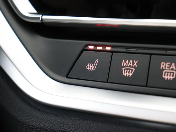 BMW 330 (2022) — foto 18 van 34