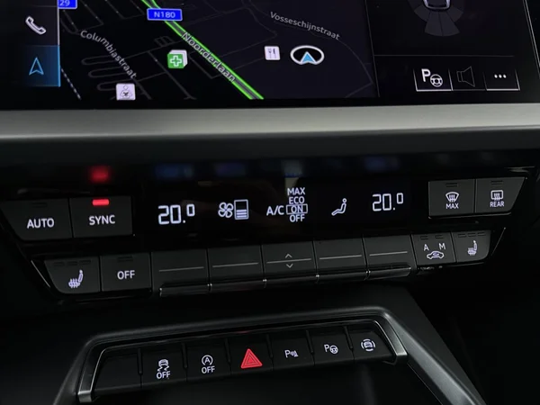 AUDI A3 Sportback (2025) — foto 15 van 18
