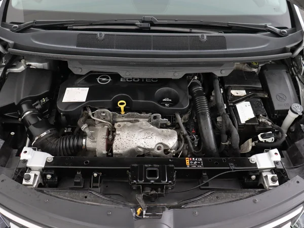 OPEL Zafira (2017) — foto 6 van 26