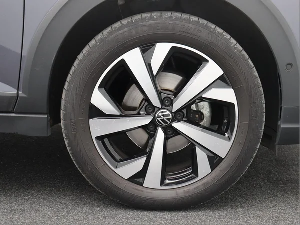 VOLKSWAGEN Taigo (2024) — foto 9 van 17