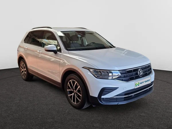 VOLKSWAGEN Tiguan (2022) — foto 20 van 22
