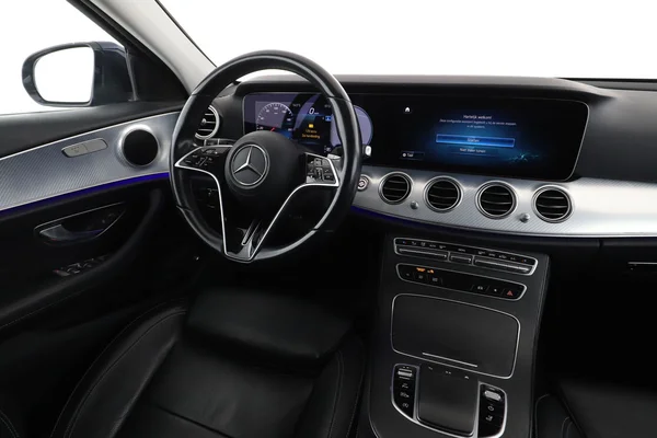 Mercedes-Benz E-Klasse (2022) — foto 4 van 16