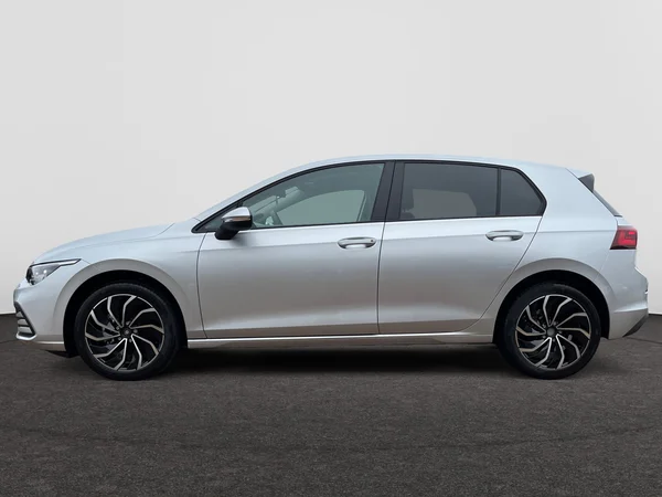 VOLKSWAGEN Golf VIII (2024) — foto 8 van 15