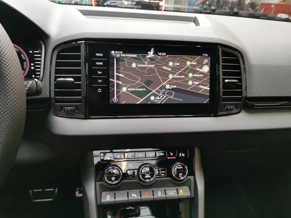 SKODA Karoq (2025) — foto 4 van 15