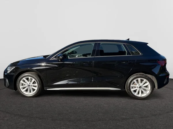 AUDI A3 Sportback (2022) — foto 11 van 18