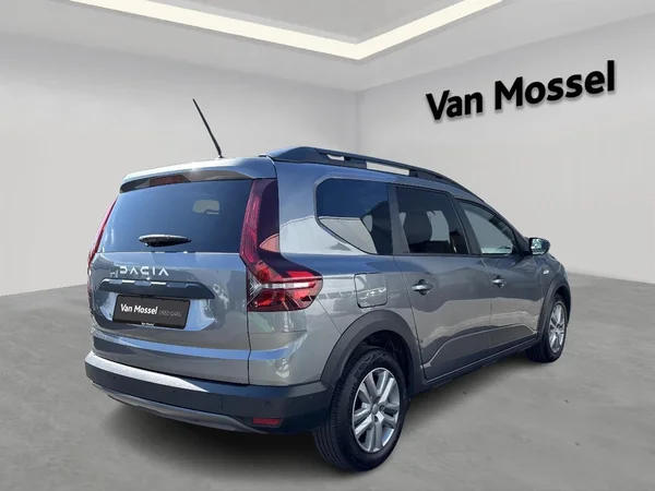 Dacia Jogger (2023) — foto 17 van 22