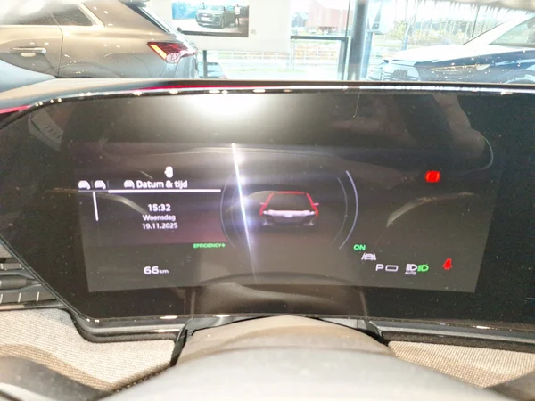AUDI A6 Avant e-tron (2025) — foto 13 van 24