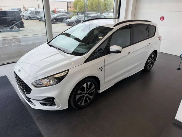 Ford S-Max (2023) — foto 16 van 22