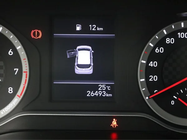 HYUNDAI i10 (2022) — foto 8 van 18