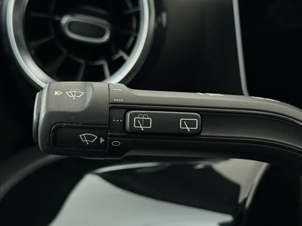 MERCEDES A 180 (2018) — foto 16 van 26