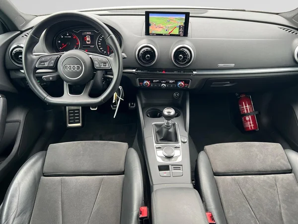 AUDI A3 Sedan Dsl (2019) — foto 15 van 18