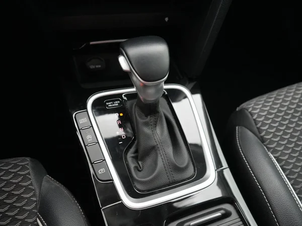 Kia cee'd (2024) — foto 2 van 22
