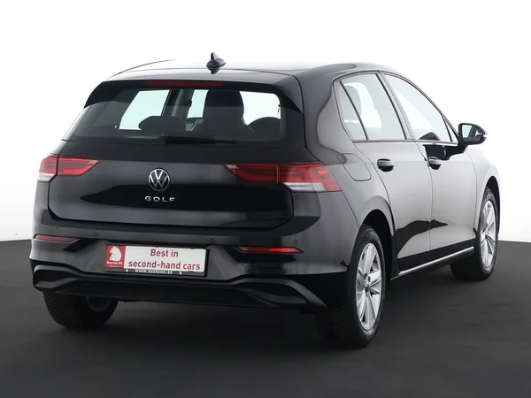 VOLKSWAGEN Golf (2024) — foto 21 van 27