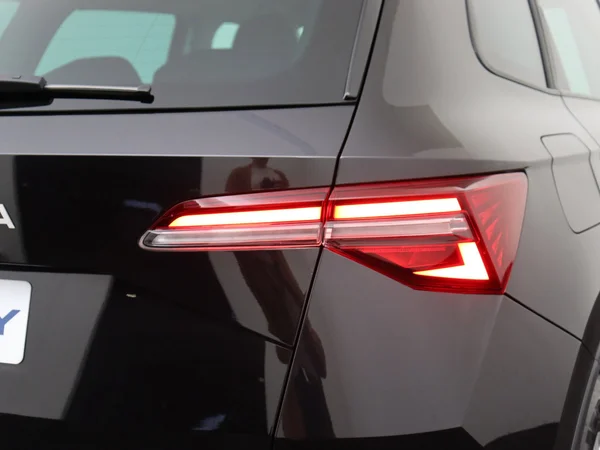 SKODA Karoq (2024) — foto 7 van 18
