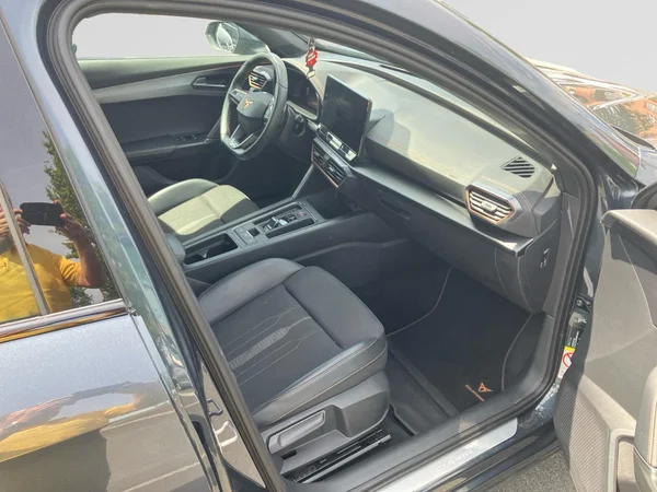 CUPRA Formentor e-Hybrid (PHEV) (2024) — foto 24 van 24