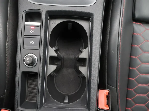 Audi RSQ3 (2023) — foto 13 van 29