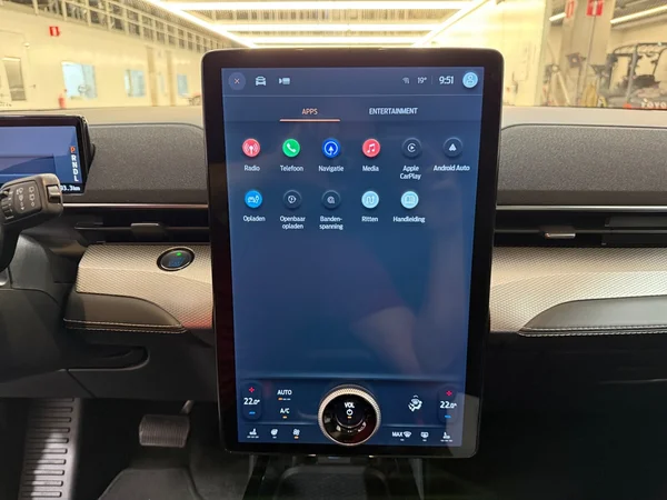 Ford Mustang-Mach-E (2021) — foto 15 van 29