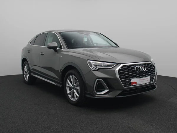 AUDI Q3 Sportback (2025) — foto 8 van 16