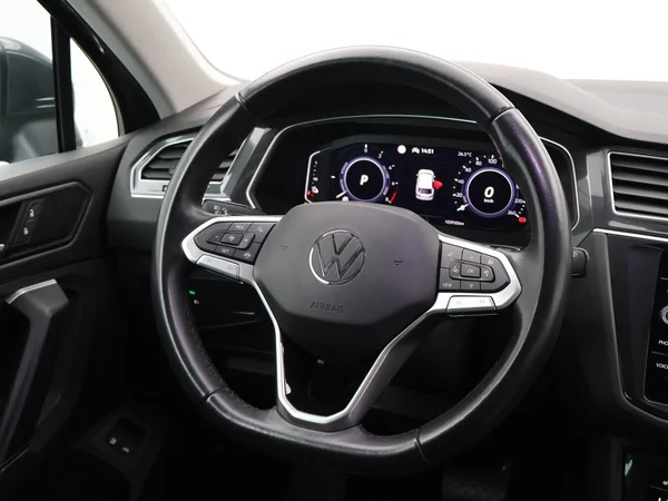 VOLKSWAGEN Tiguan eHybrid (PHEV) (2022) — foto 4 van 24