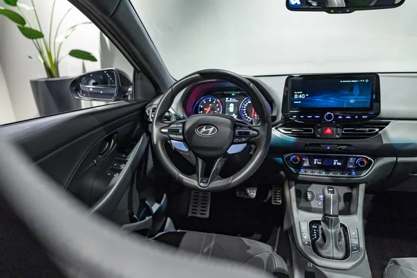 Hyundai i30 (2023) — foto 16 van 44