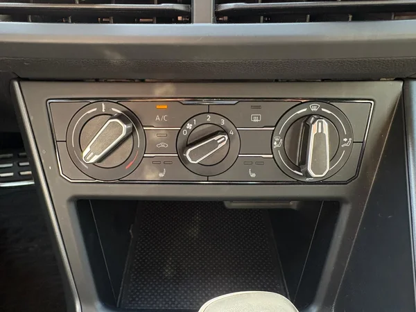 Volkswagen Taigo (2023) — foto 11 van 22