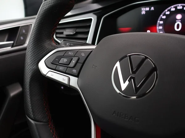 VOLKSWAGEN Polo GTI (2024) — foto 16 van 25