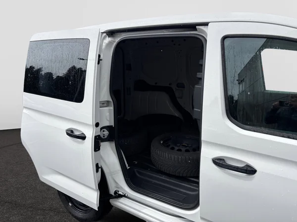 VOLKSWAGEN Caddy Van (2025) — foto 9 van 18