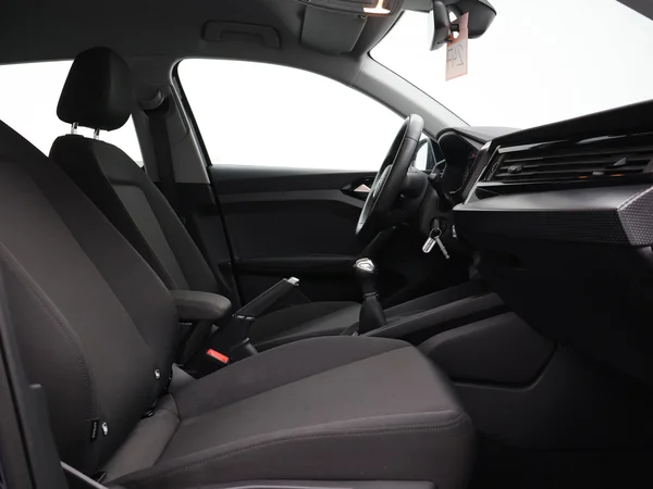 AUDI A1 Sportback (2023) — foto 2 van 25