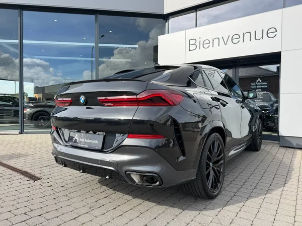 Bmw X6 (2023) — foto 27 van 32