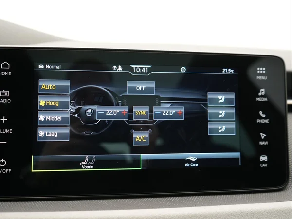 SKODA Kamiq (2024) — foto 21 van 31
