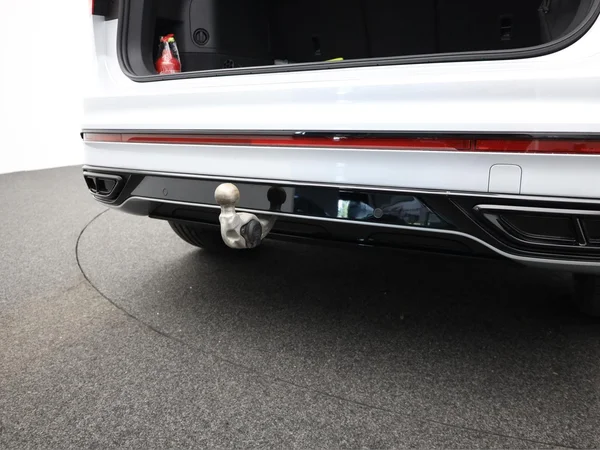 VOLKSWAGEN Tiguan eHybrid (PHEV) (2022) — foto 3 van 24