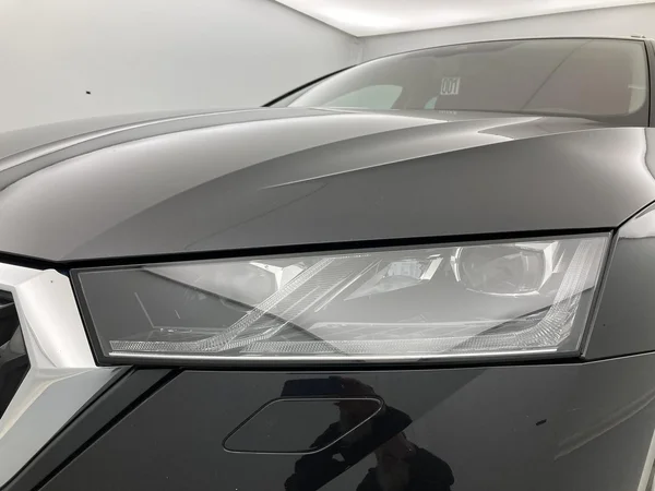 SKODA Octavia Combi PHEV (2021) — foto 37 van 37