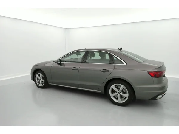 AUDI A4 (2022) — foto 36 van 36