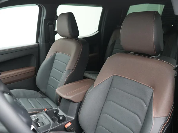 VOLKSWAGEN Amarok Double Cab Dsl (2026) — foto 27 van 30