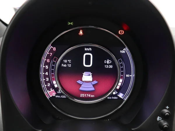 FIAT 500C (2021) — foto 13 van 15