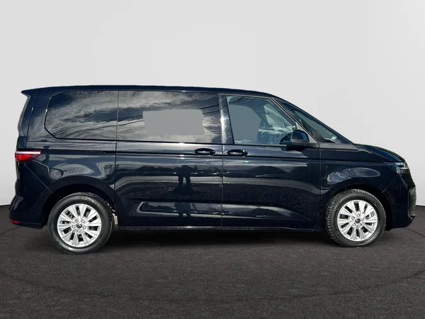 VOLKSWAGEN Multivan T7 eHybrid (PHEV) (2023) — foto 9 van 18