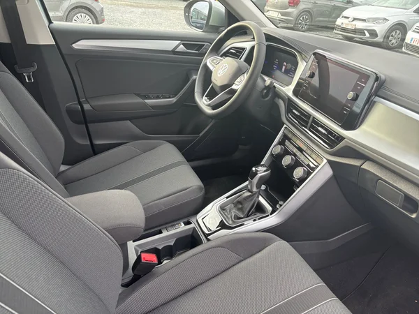 VOLKSWAGEN T-Roc (2025) — foto 9 van 24