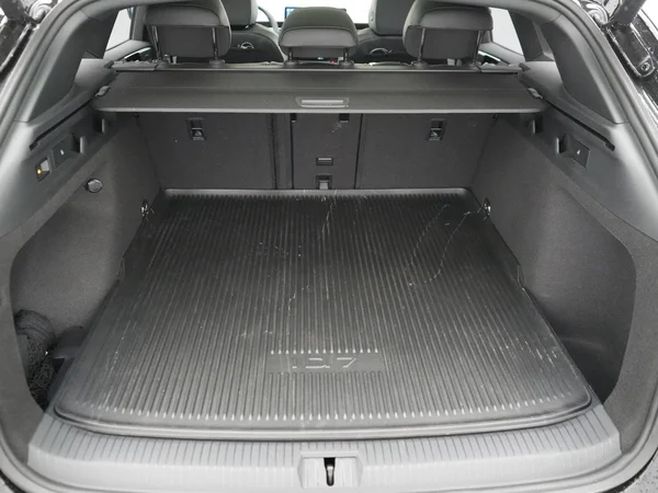 VOLKSWAGEN ID.7 Tourer (2026) — foto 6 van 39