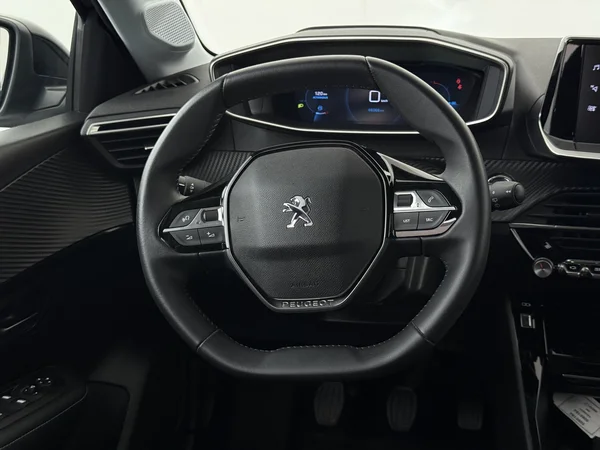 PEUGEOT 208 (2023) — foto 14 van 27