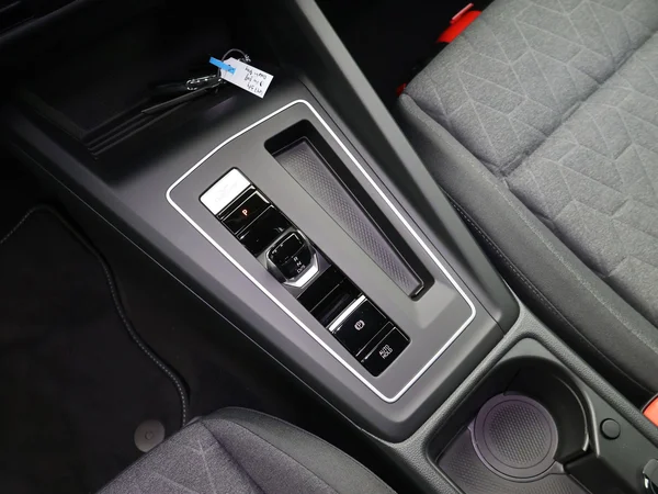 VOLKSWAGEN Golf VIII (2026) — foto 9 van 23